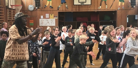 Studerende hos os - Dans - Engdalskole